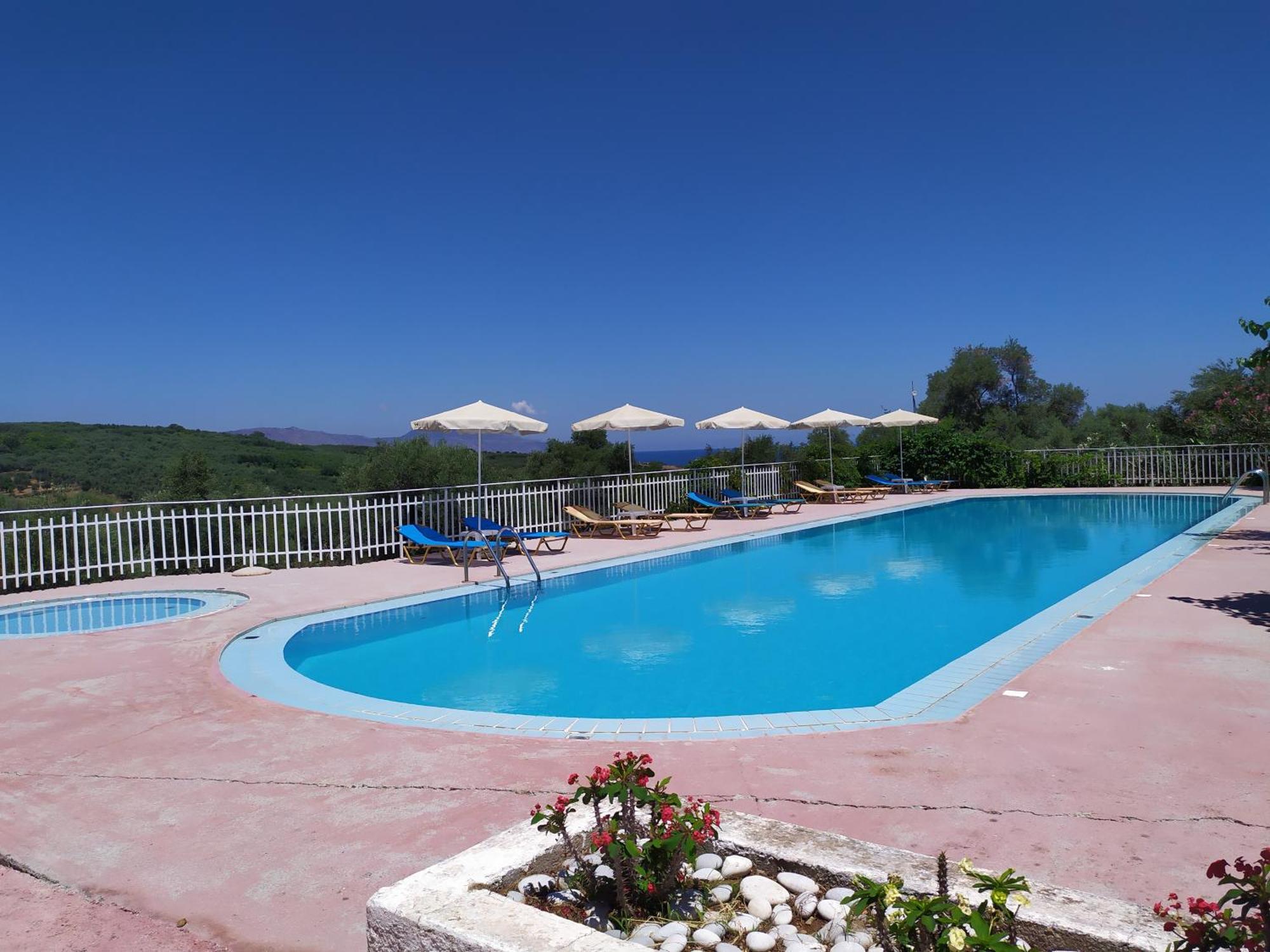 Calamon Apartments Episkopi-Chania Екстериор снимка