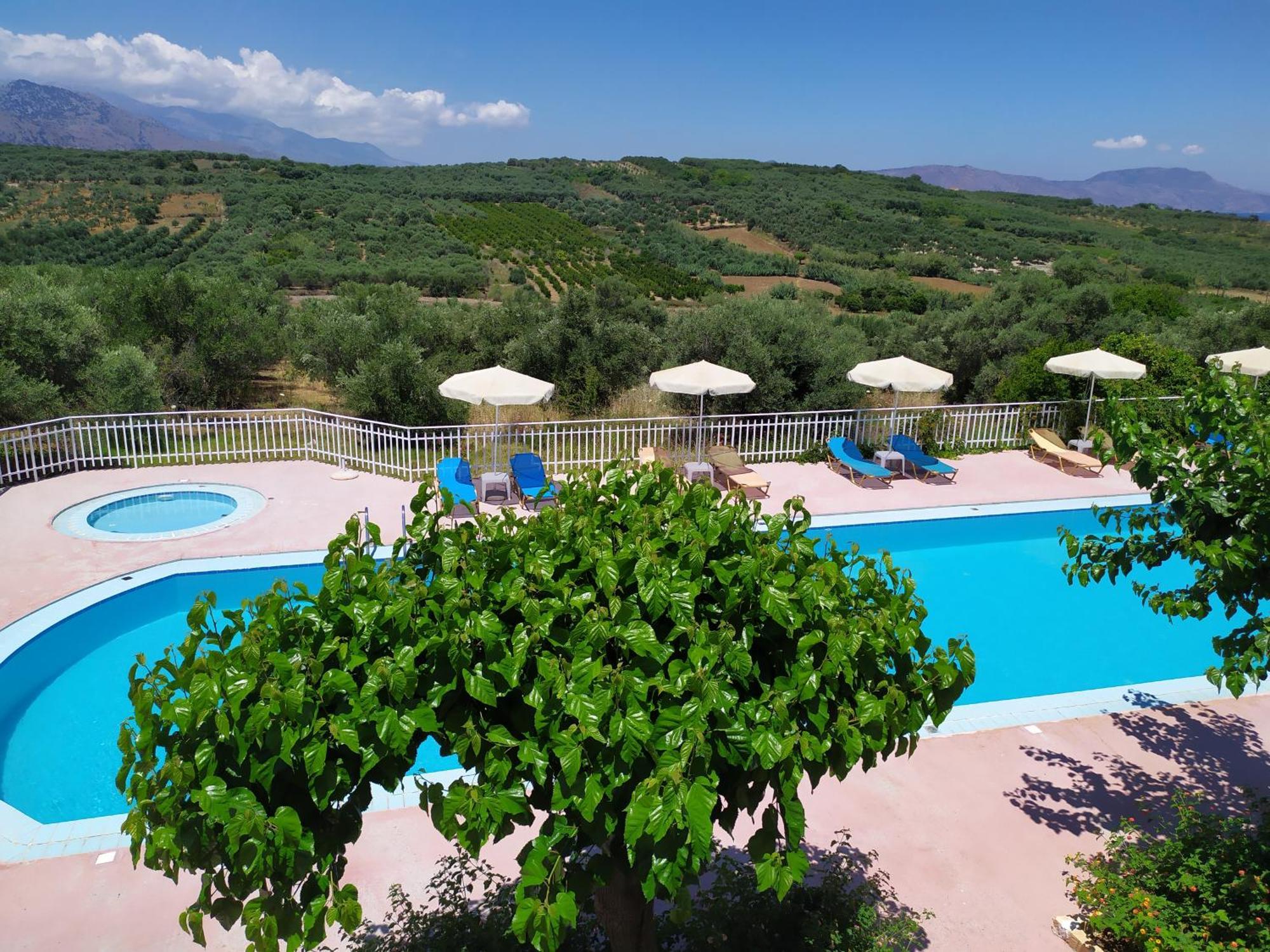Calamon Apartments Episkopi-Chania Екстериор снимка