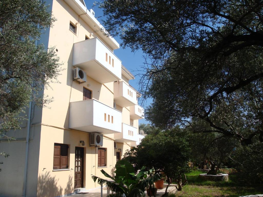 Calamon Apartments Episkopi-Chania Екстериор снимка