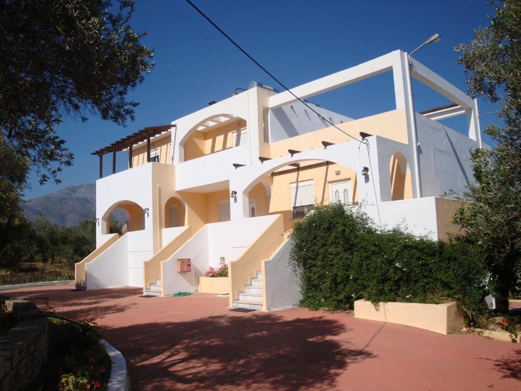 Calamon Apartments Episkopi-Chania Екстериор снимка