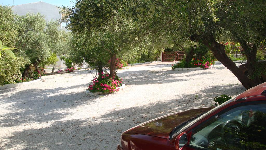Calamon Apartments Episkopi-Chania Екстериор снимка