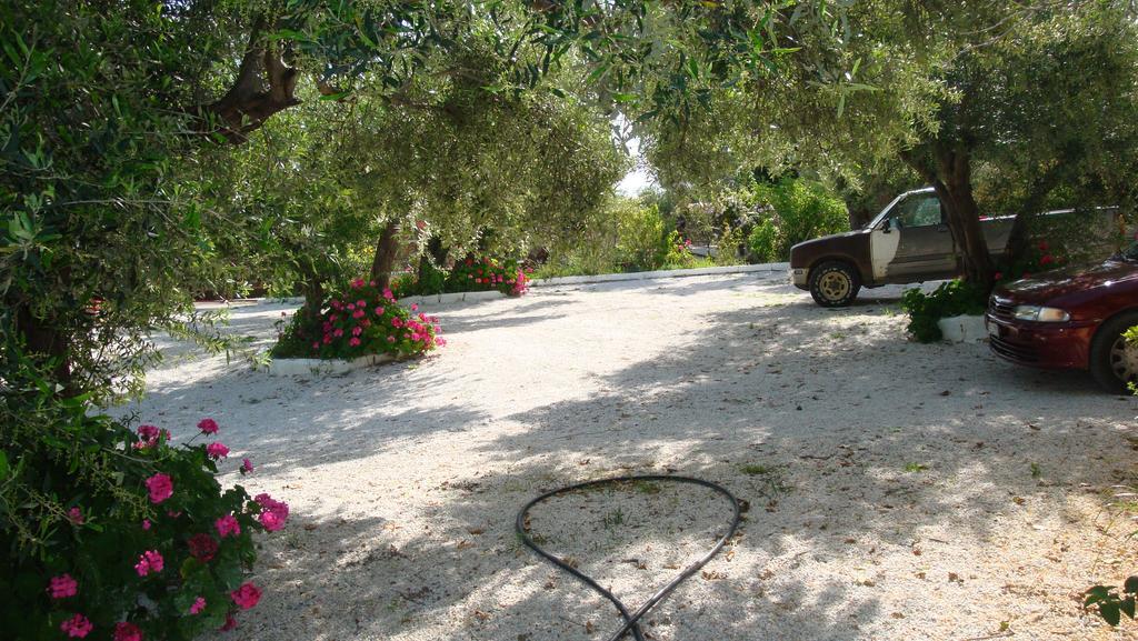 Calamon Apartments Episkopi-Chania Екстериор снимка