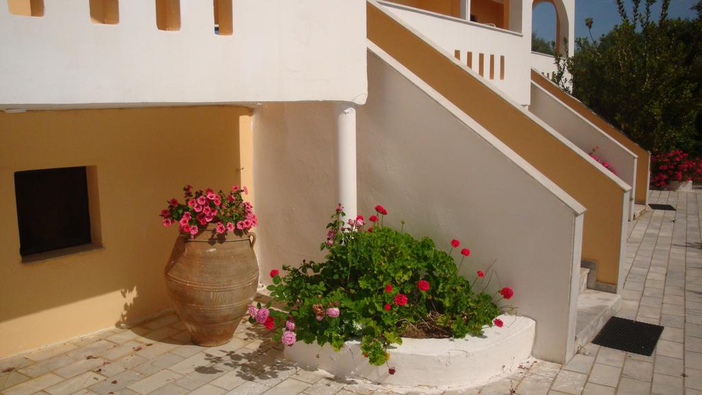 Calamon Apartments Episkopi-Chania Екстериор снимка