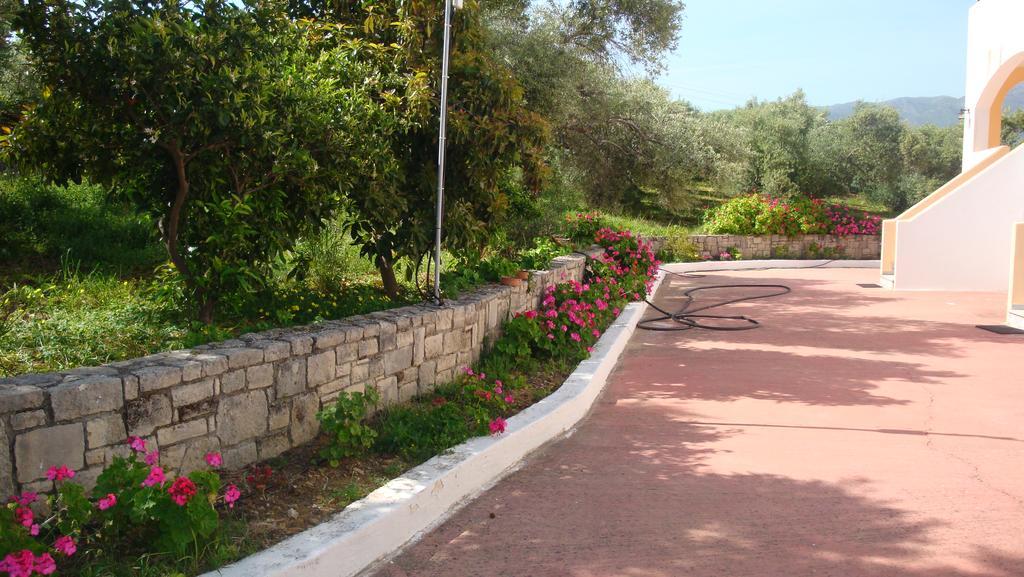 Calamon Apartments Episkopi-Chania Екстериор снимка